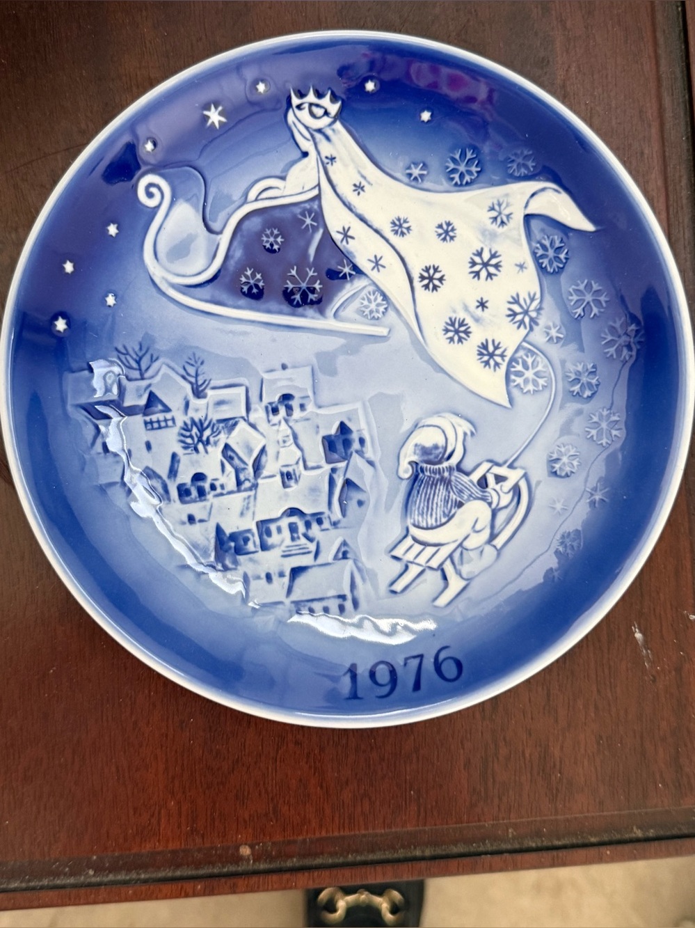 1976 Blue Decorative Holiday Scene Collector Plate